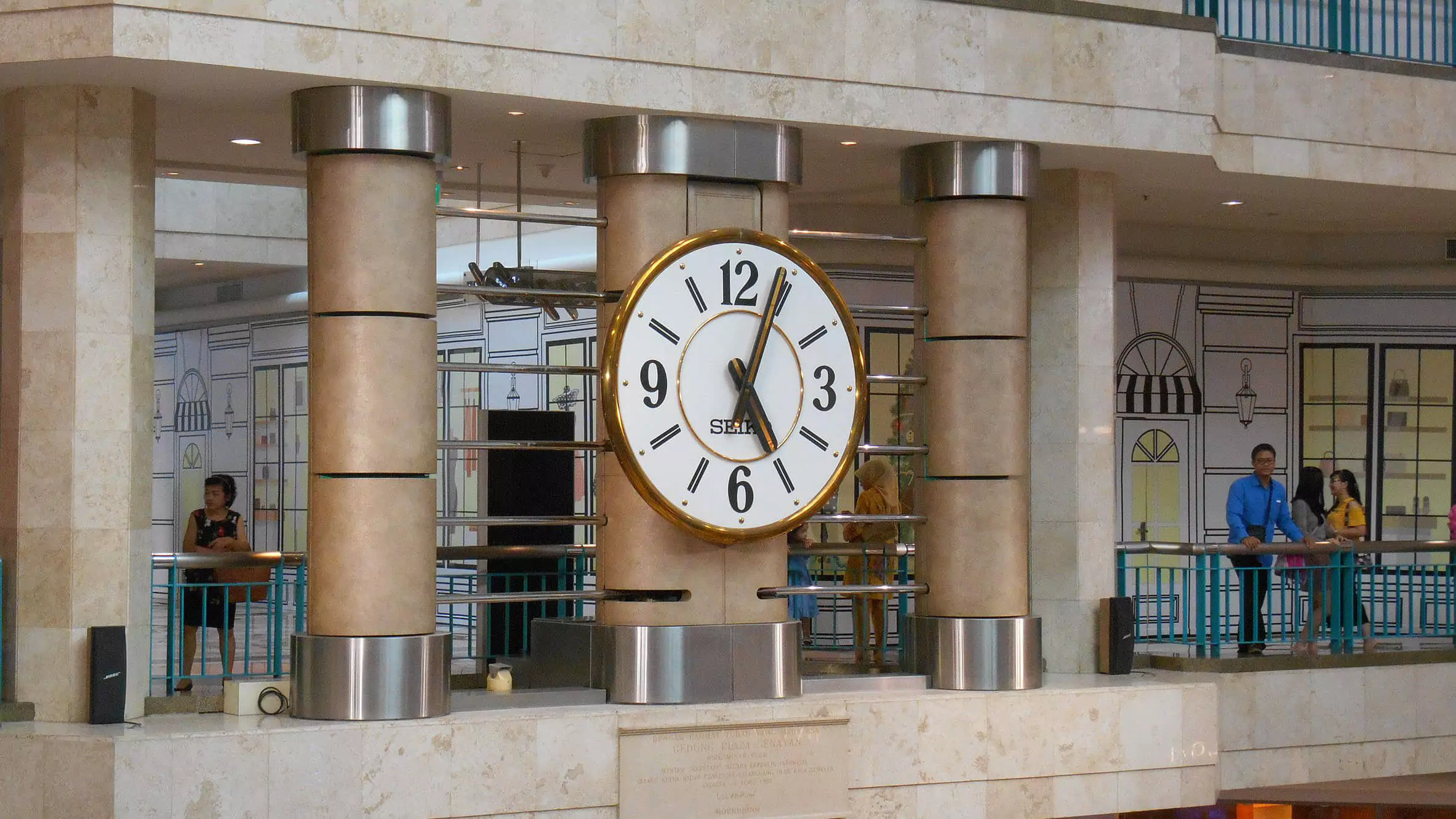 1920px marygold clock at plaza senayan crop adjust