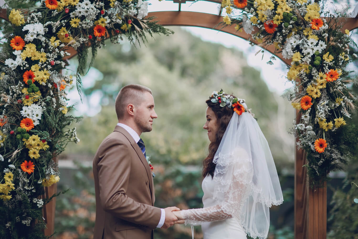 Couple in altar