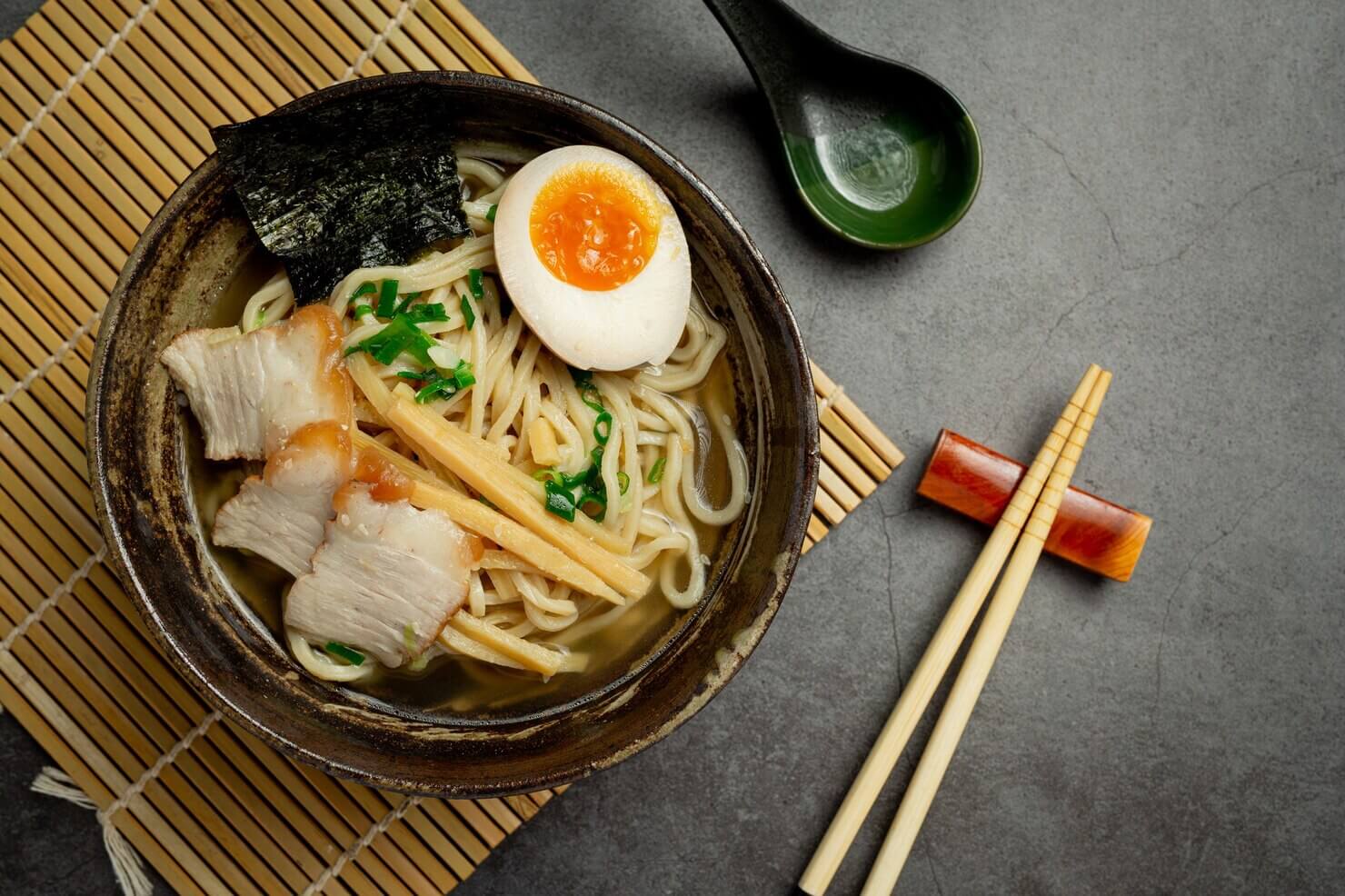 You don’t have to go to Japan to enjoy authentic ramen flavors. The Blok M area in Jakarta is home to many delicious Japanese ramen shops!