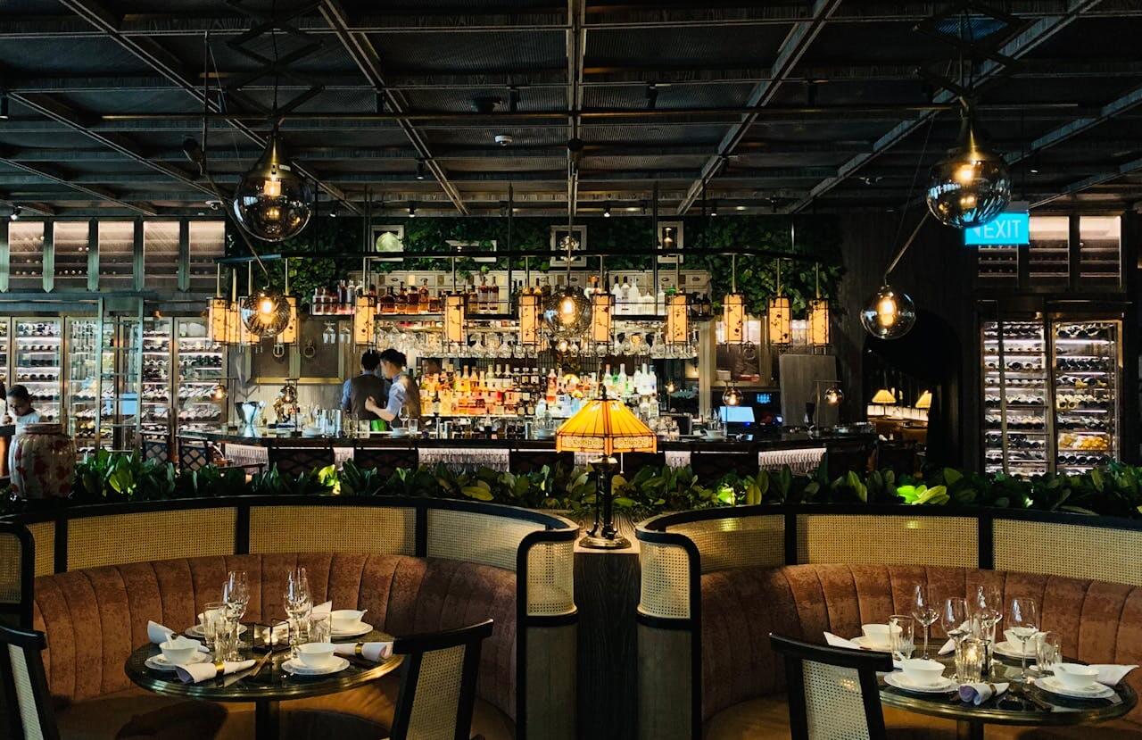 Want to enjoy a relaxing weekend that lasts into the night in South Jakarta? Discover plenty of Bar & Lounge destinations around Pakubuwono Kebayoran!