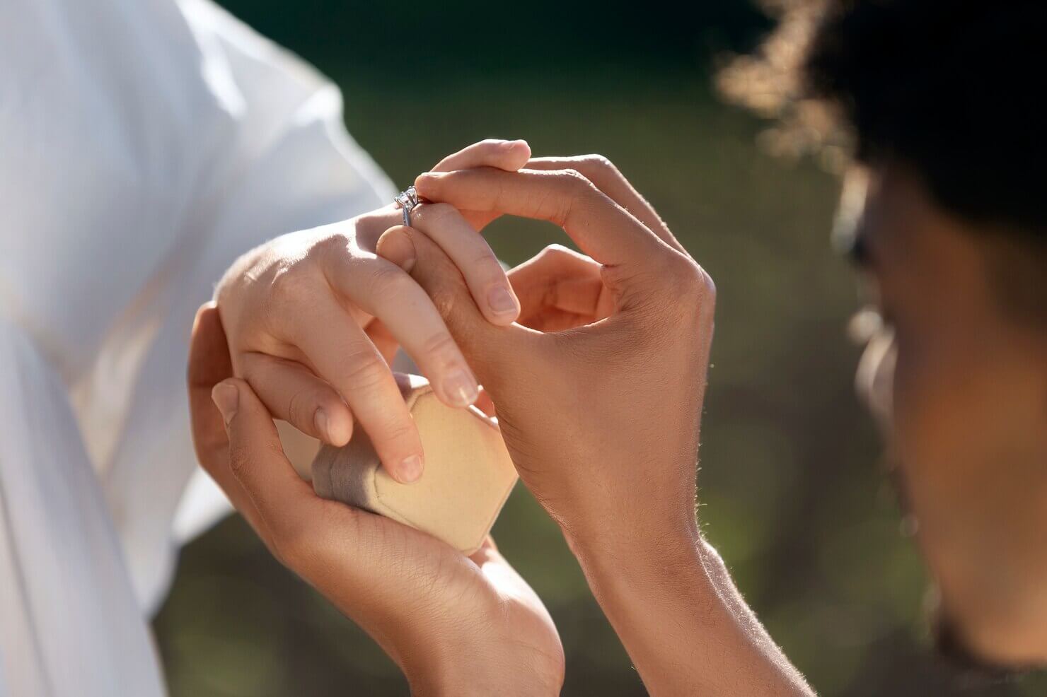 Side view man proposing girlfriend