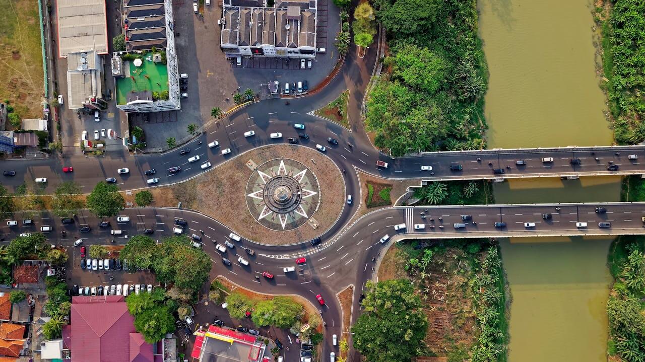 Aerial view bundaran gading serpong tangerang 1280px